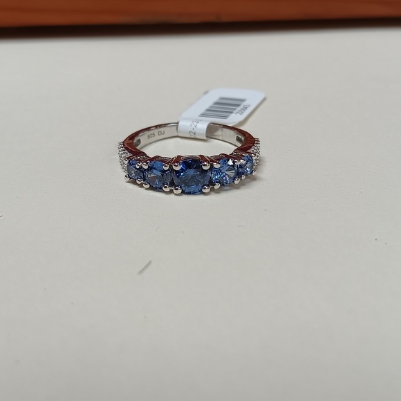 The Unbranded Brand Jewelry - 925 Sterling Silver Ring